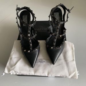 Valentino - Noir Rockstud T-Strap Pointed Toe Pump